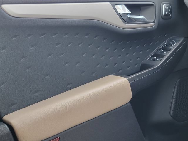 Certified 2020 Ford Escape SEL FWD image 37