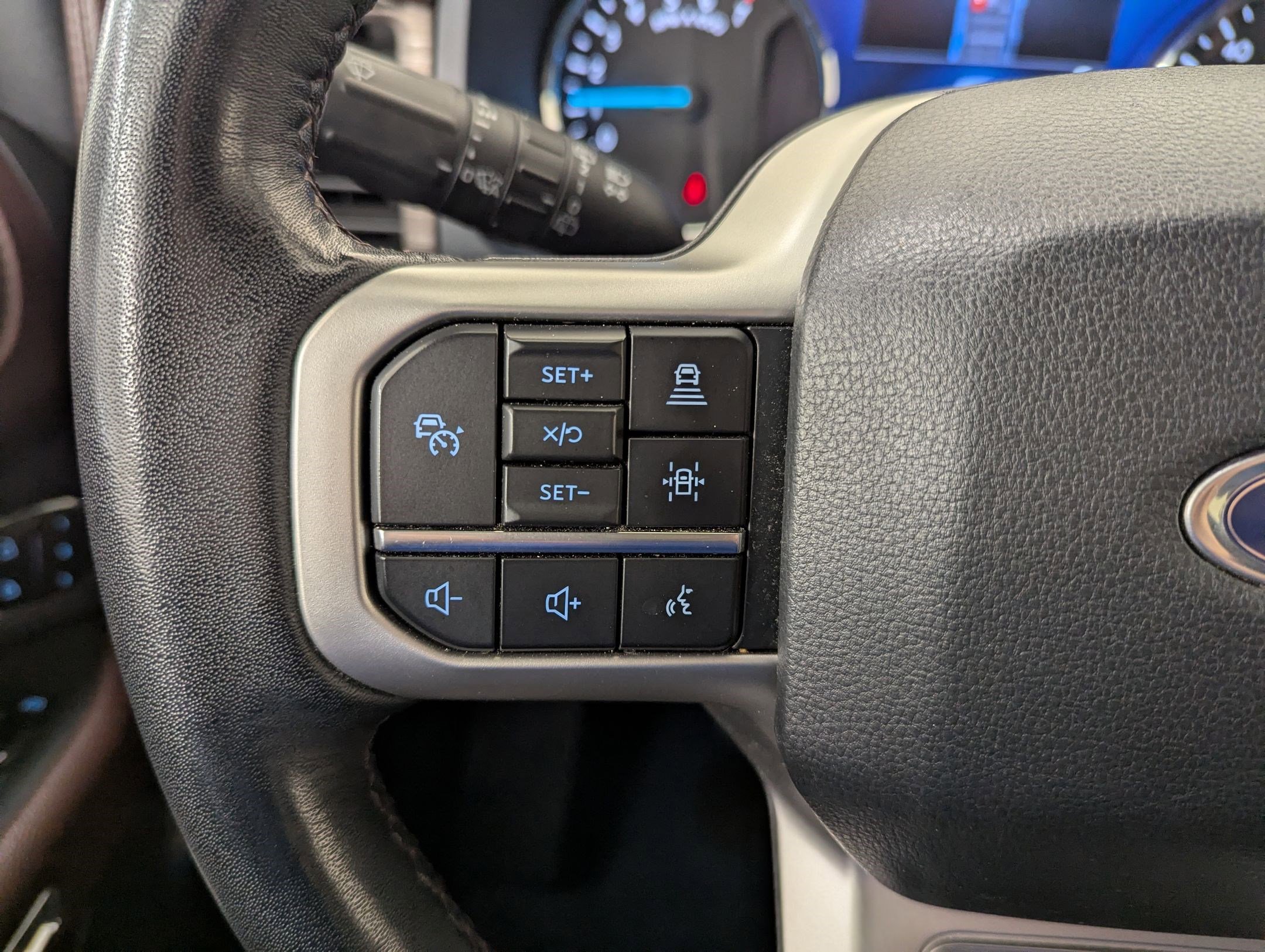 Certified 2024 Ford Expedition Limited image 25