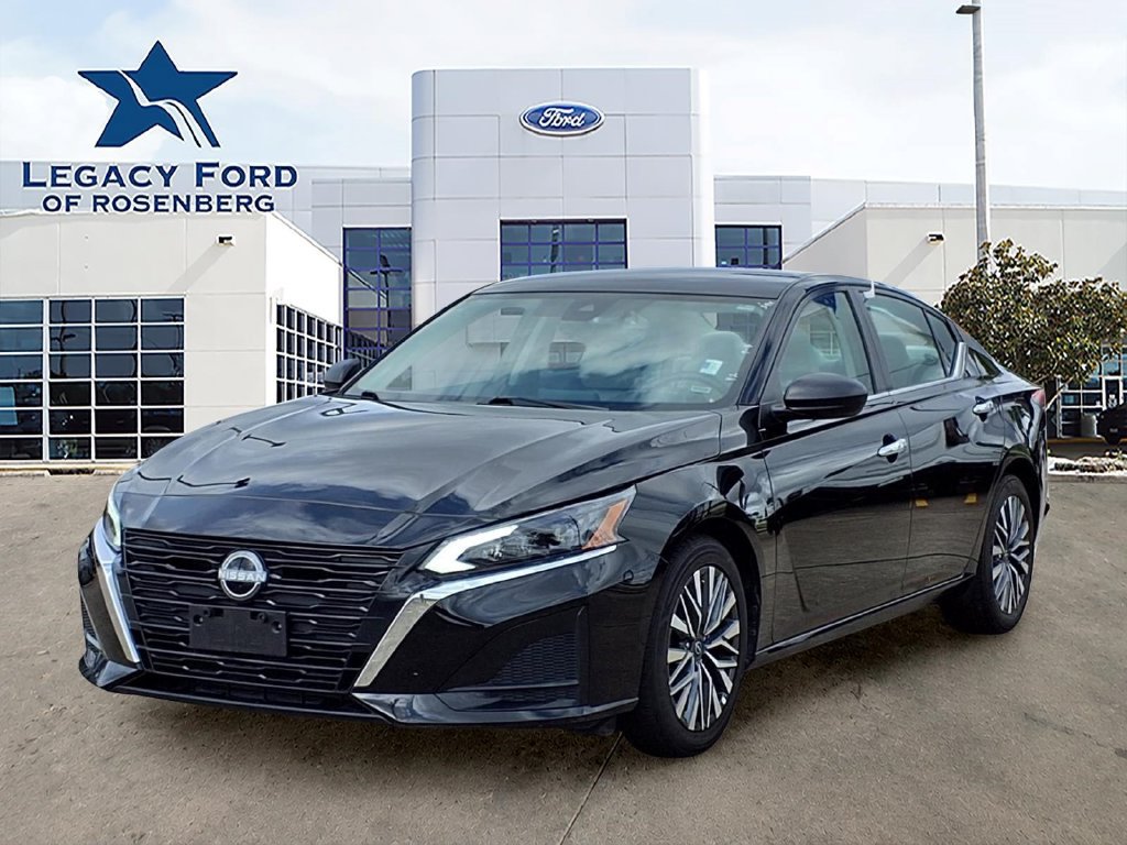 Used 2025 Nissan Altima 2.5 SV FWD image 1