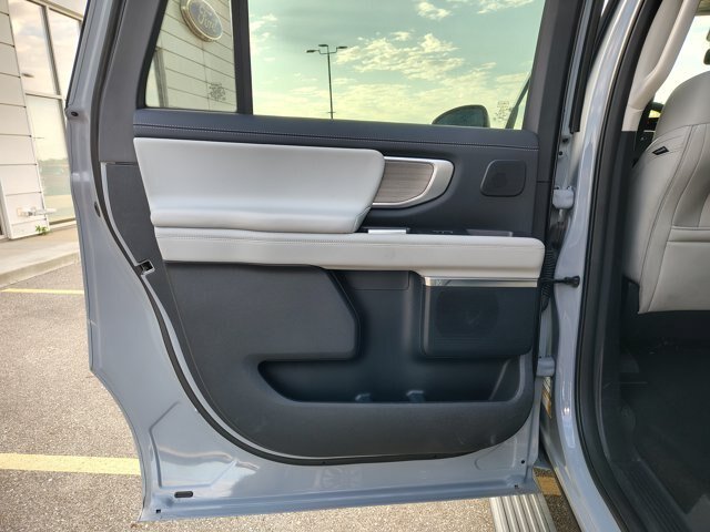 Certified 2025 Ford Expedition Max Platinum w/ Driver's Package AWD/4WD image 12