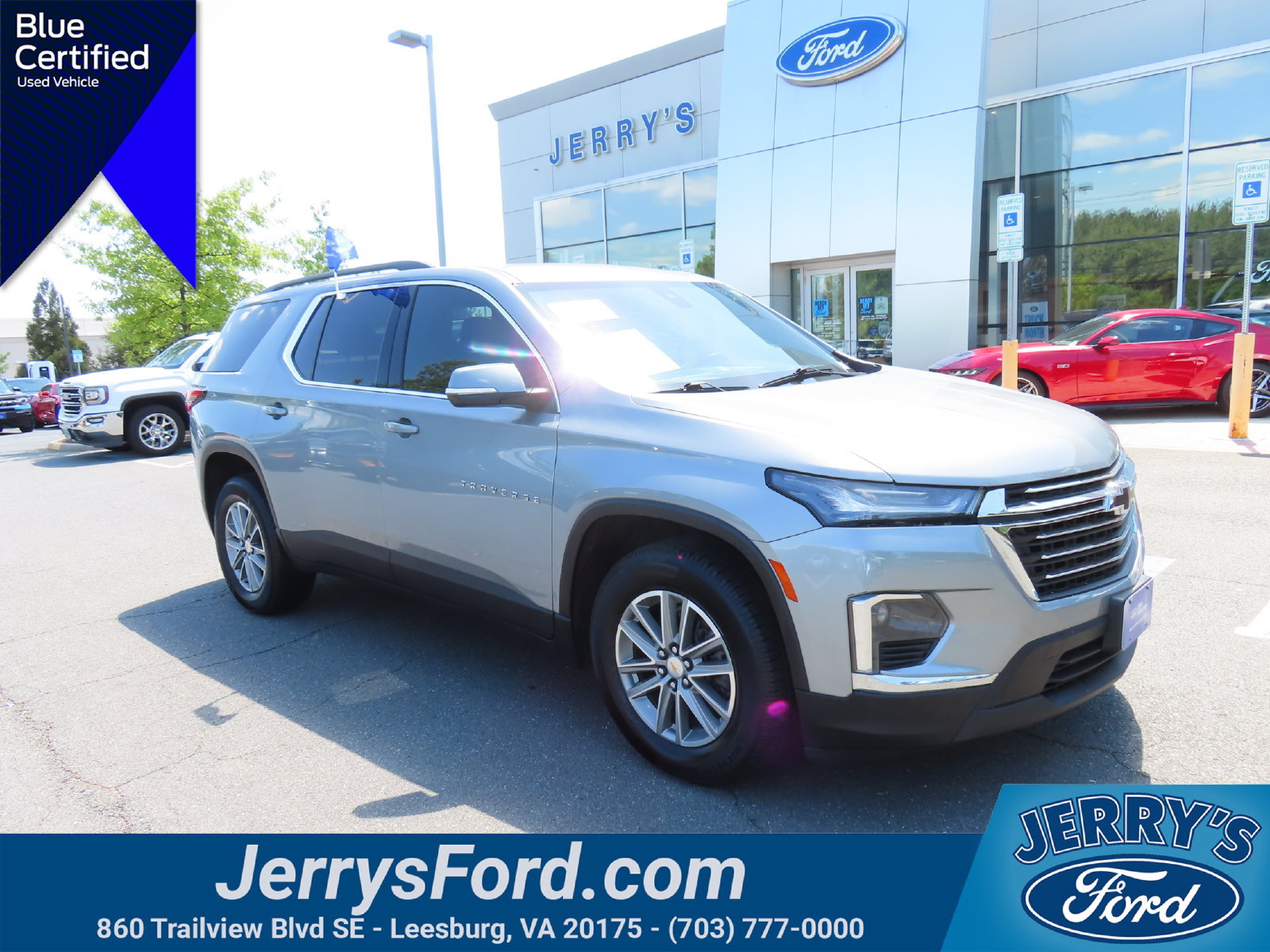 Used 2023 Chevrolet Traverse LT