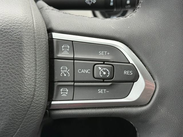 Used 2024 Jeep Compass Limited image 19