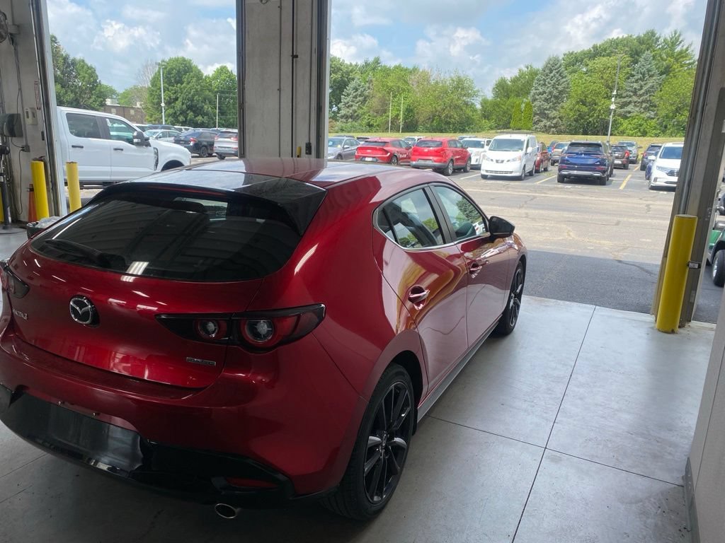 Used 2024 MAZDA MAZDA3 s FWD image 4