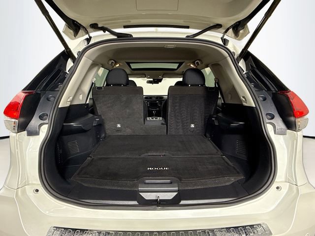 Used 2020 Nissan Rogue SV w/ Sun & Sound Touring Package image 27