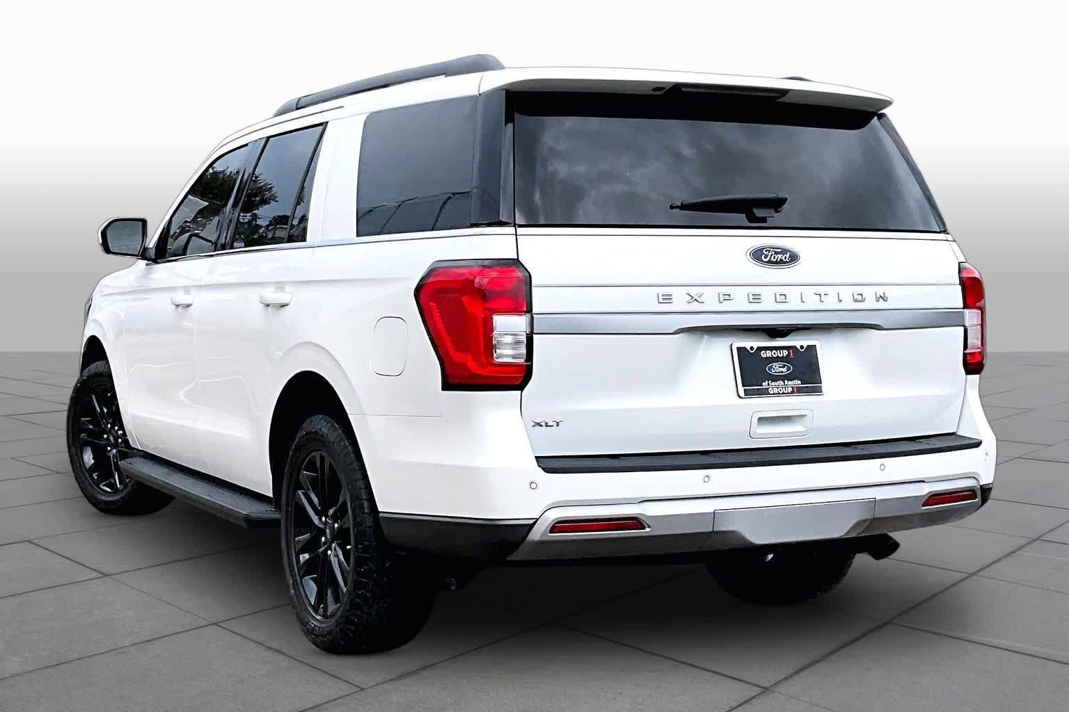 Certified 2024 Ford Expedition XLT RWD image 12
