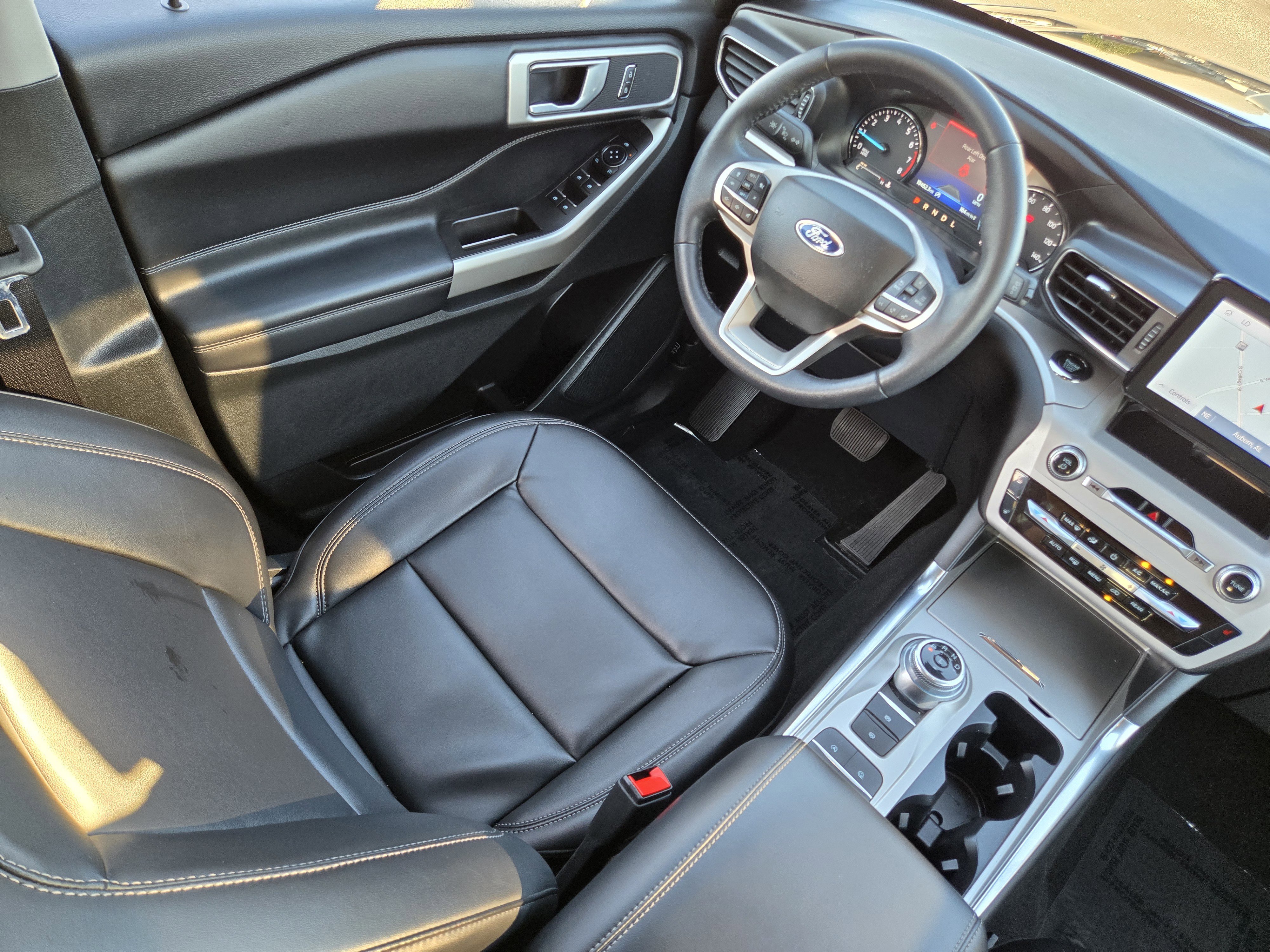 Certified 2023 Ford Explorer XLT w/ Equipment Group 202A image 18