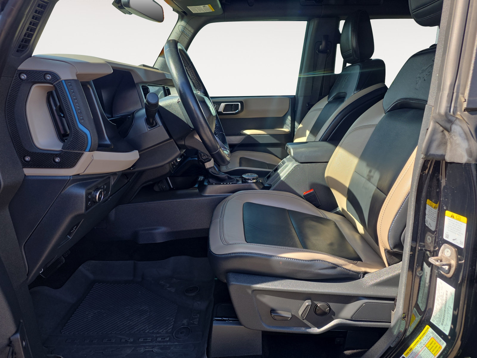 Certified 2022 Ford Bronco Wildtrak AWD/4WD image 15