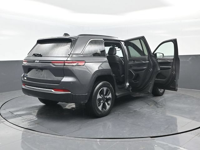 Used 2024 Jeep Grand Cherokee Limited 4xe AWD/4WD image 31