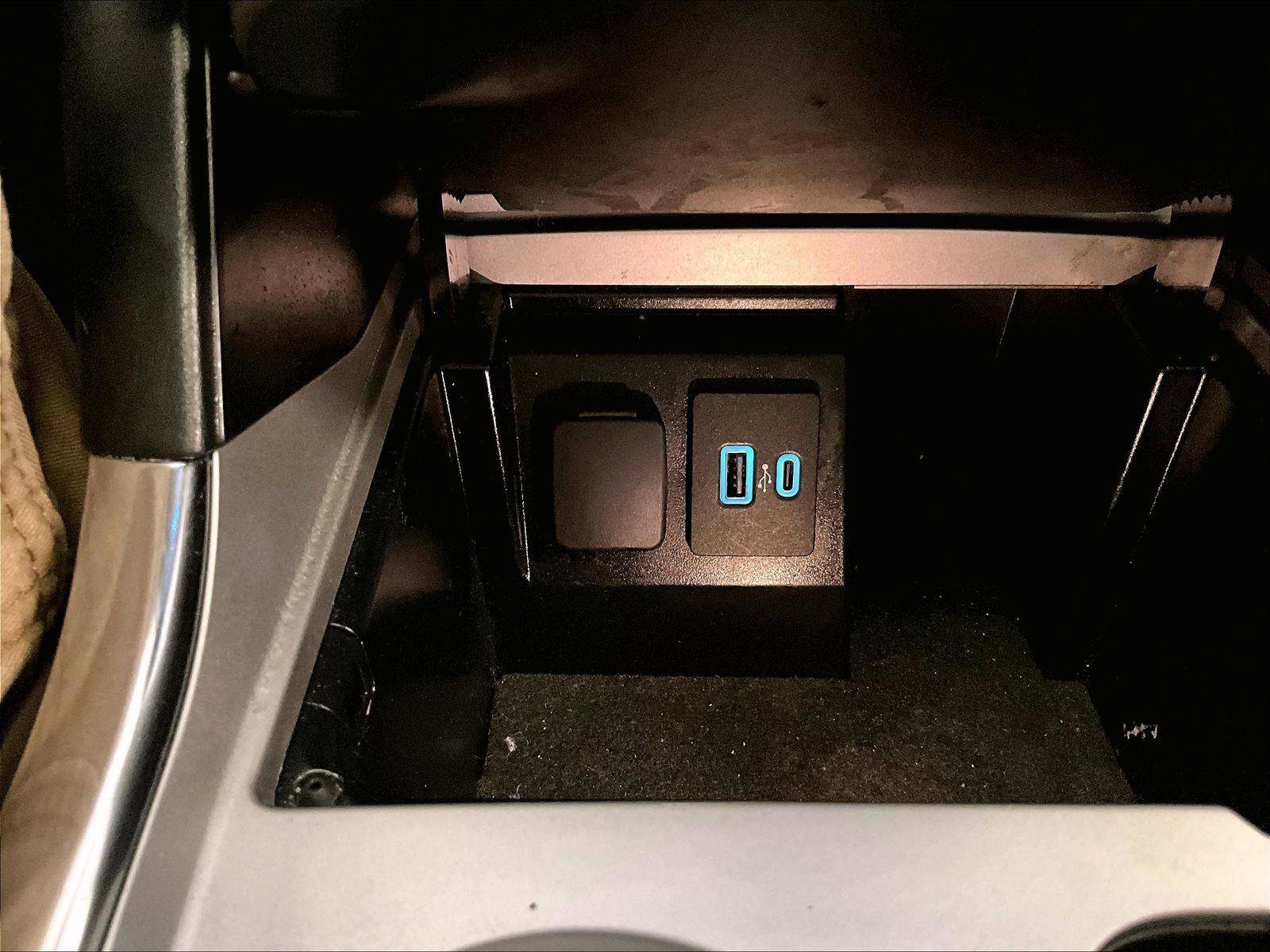 Certified 2023 Ford Explorer XLT w/ Equipment Group 202A image 32