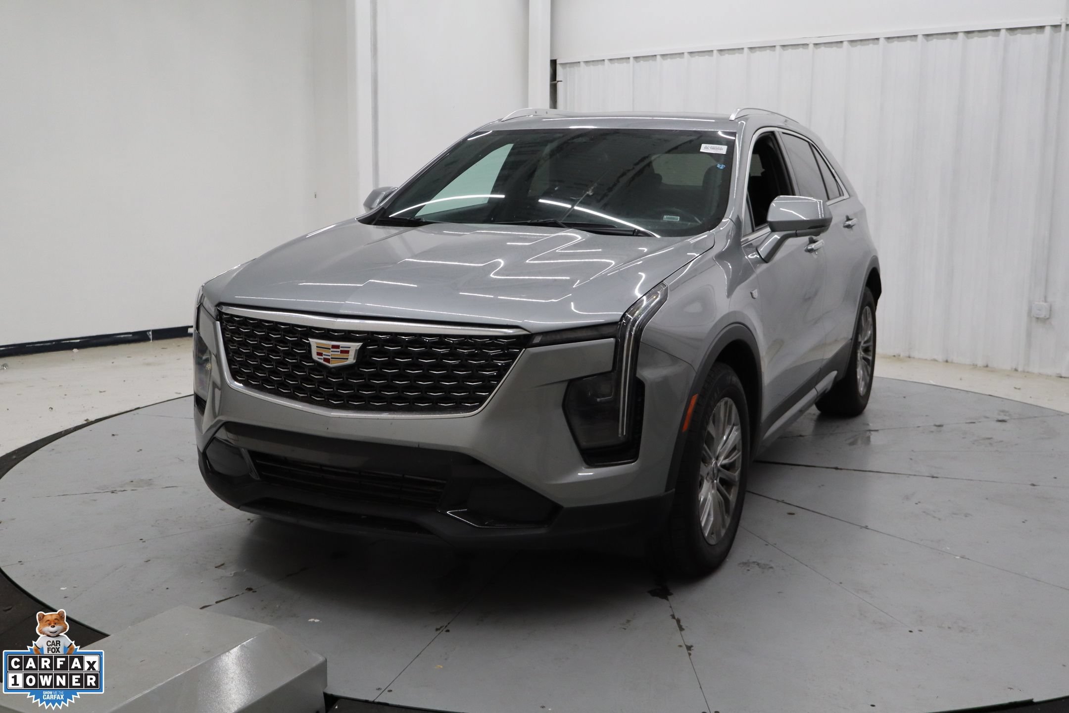 Used 2025 Cadillac XT4 Premium Luxury FWD image 8