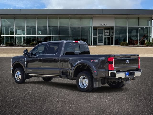 Certified 2025 Ford F350 Lariat w/ Lariat Ultimate Package AWD/4WD image 4