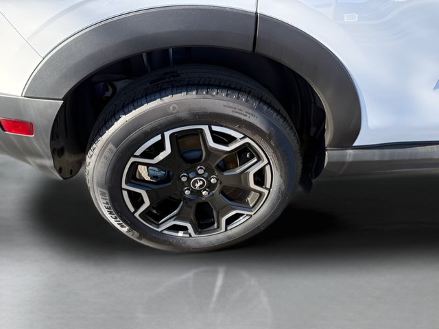 Certified 2025 Ford Bronco Sport Outer Banks w/ Outer Banks Tech Package+ AWD/4WD image 30