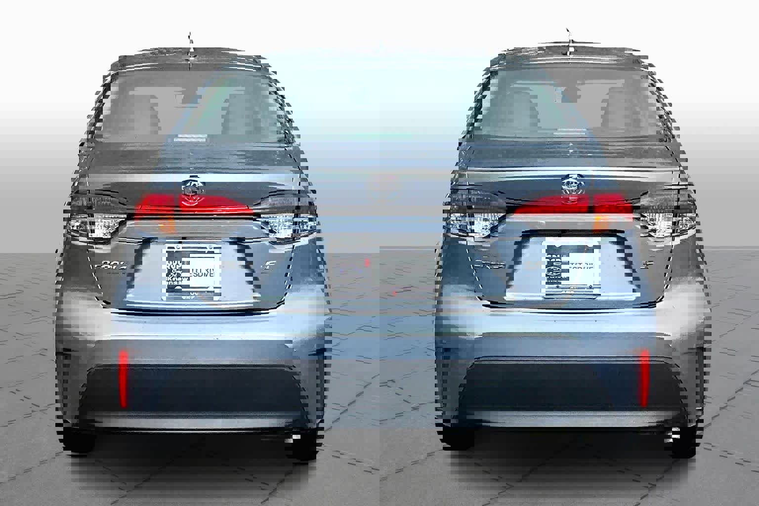 Used 2024 Toyota Corolla LE image 3