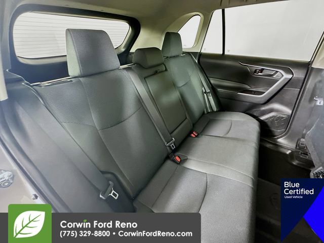 Used 2024 Toyota RAV4 LE AWD/4WD image 28