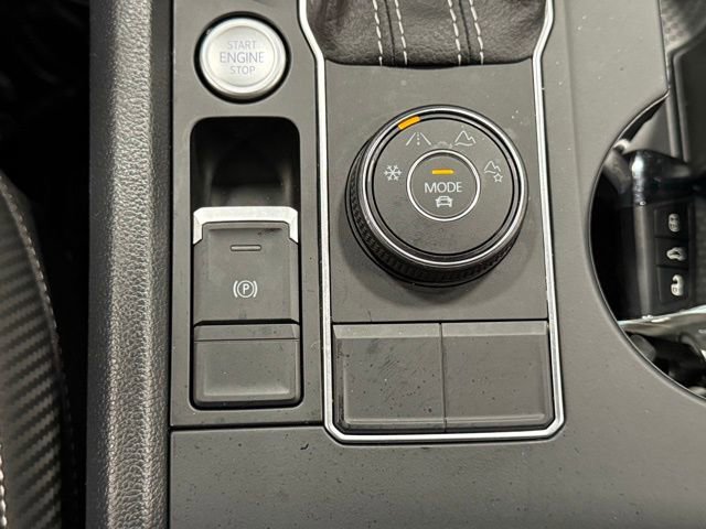 Used 2023 Volkswagen Atlas Cross Sport SE AWD/4WD image 31