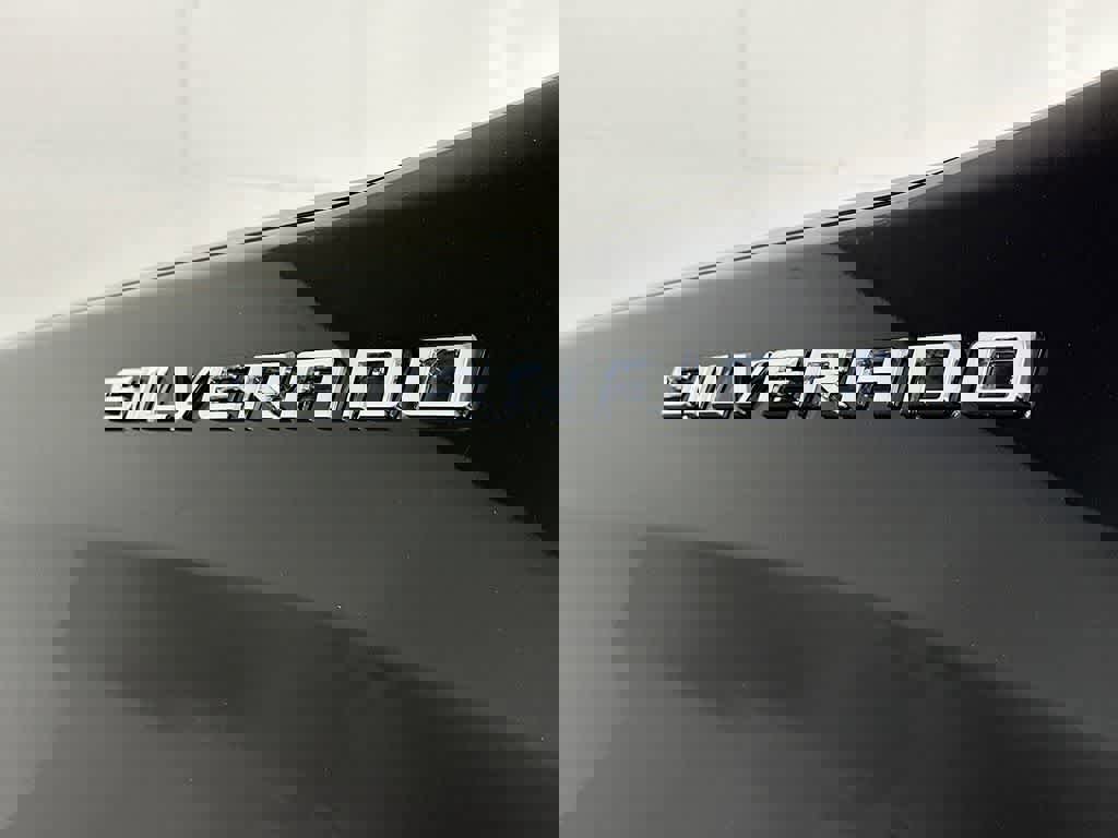 Used 2025 Chevrolet Silverado 1500 LT image 10