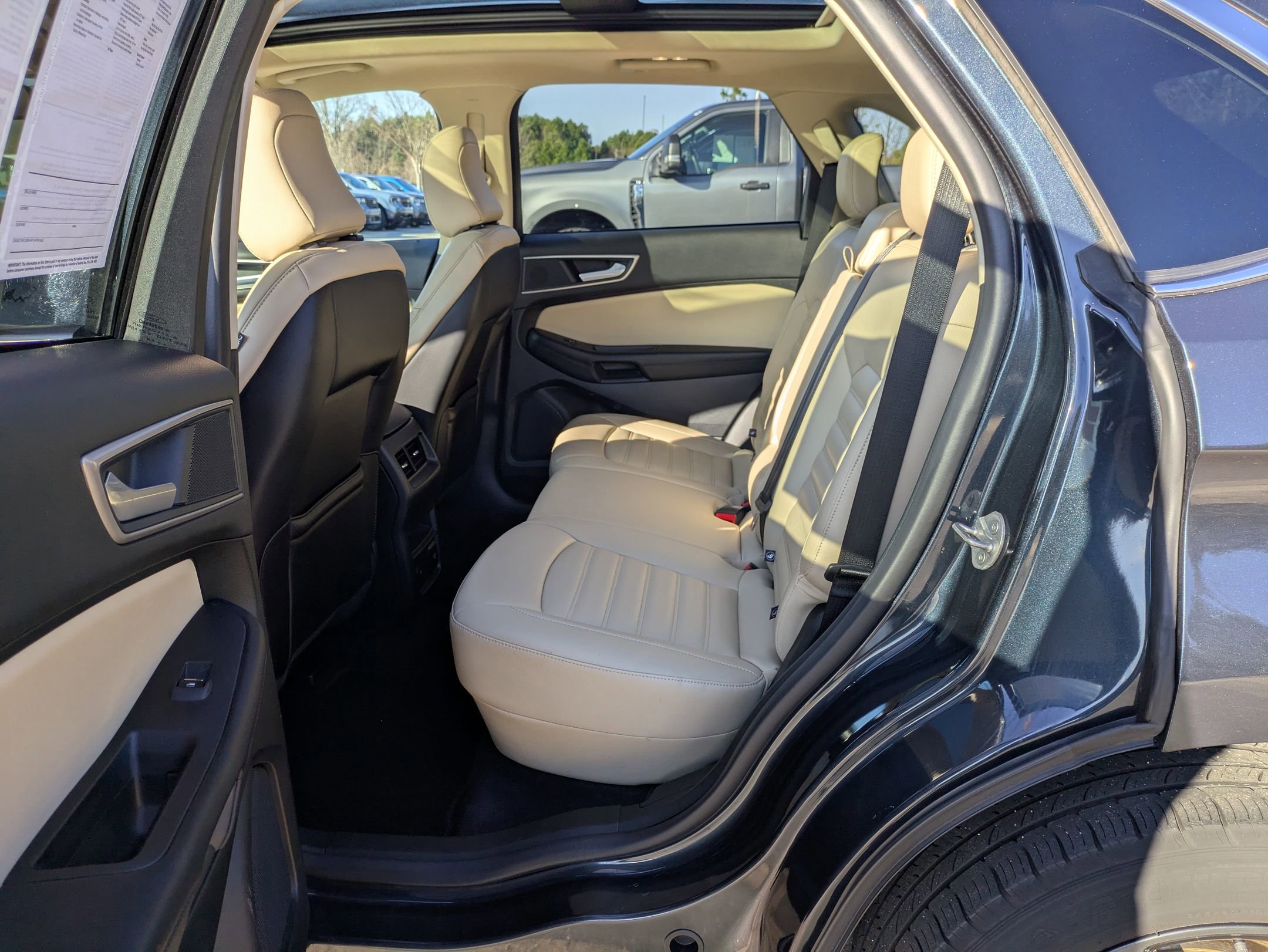 Certified 2022 Ford Edge SEL w/ Convenience Package image 29