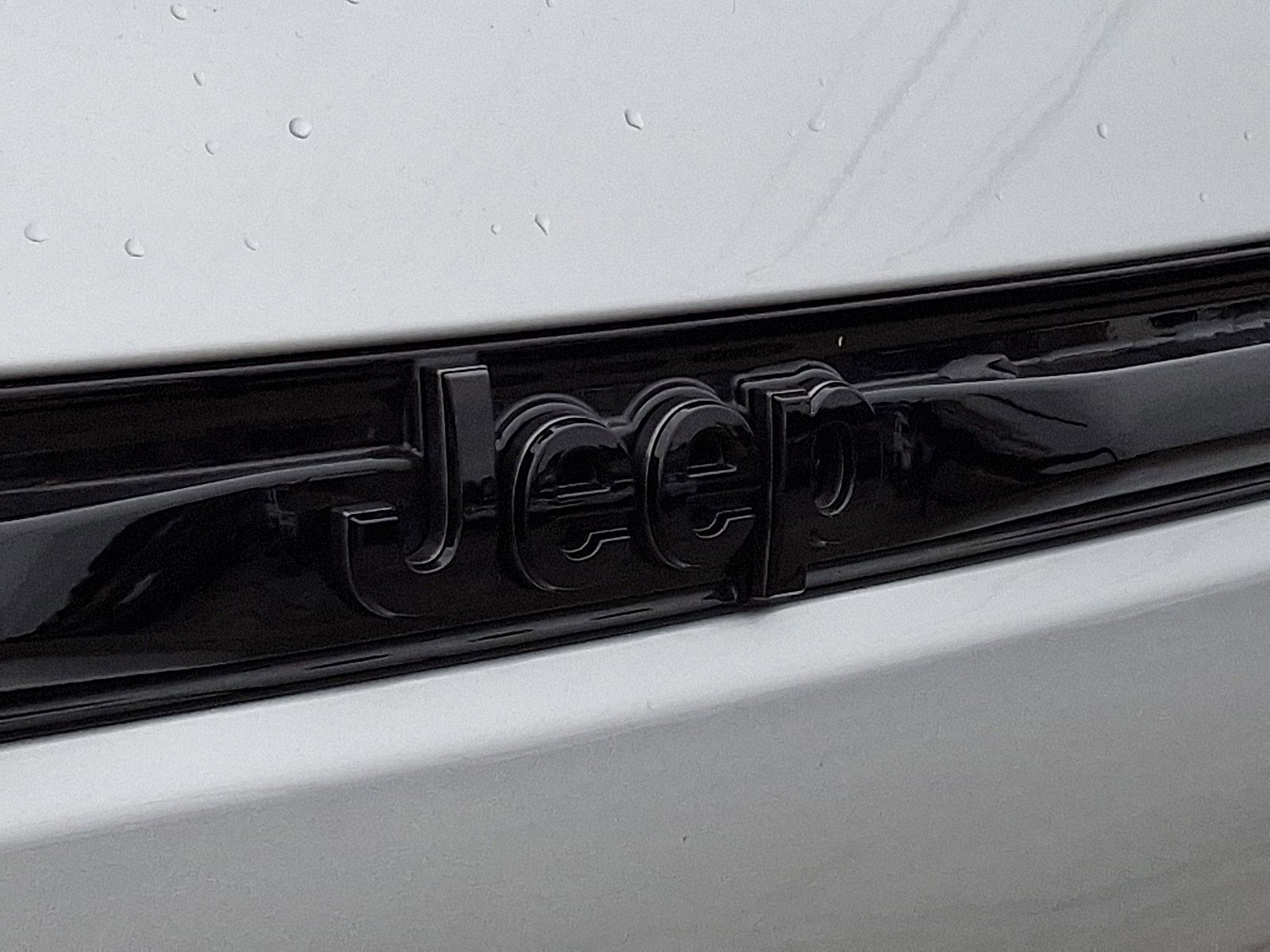 Used 2025 Jeep Grand Cherokee Altitude image 30