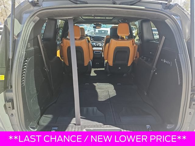 Used 2022 Chrysler Pacifica Pinnacle AWD/4WD image 12