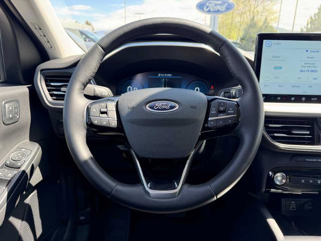 Certified 2025 Ford Escape Platinum AWD/4WD image 13