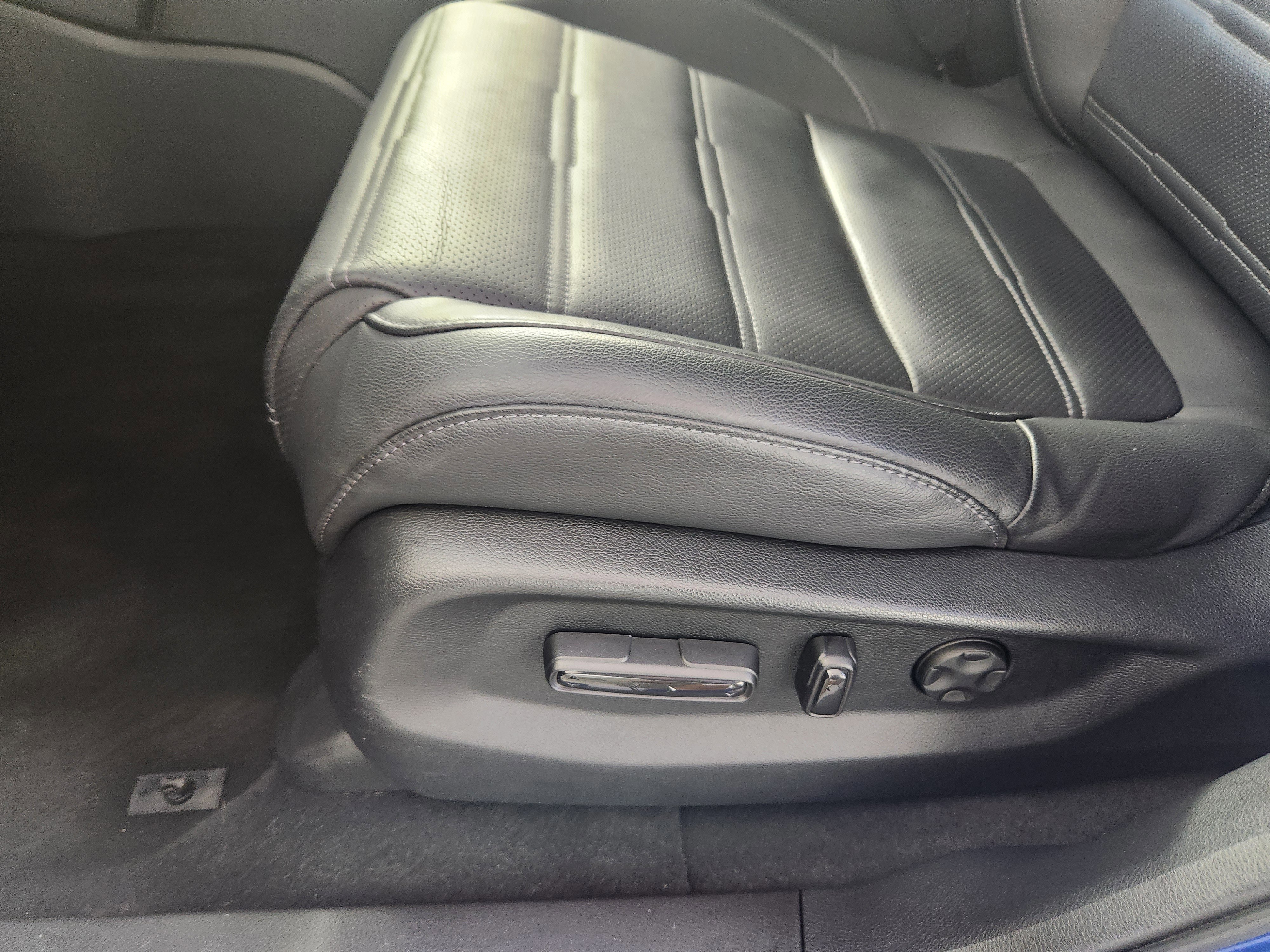 Used 2020 Honda CR-V Touring image 13