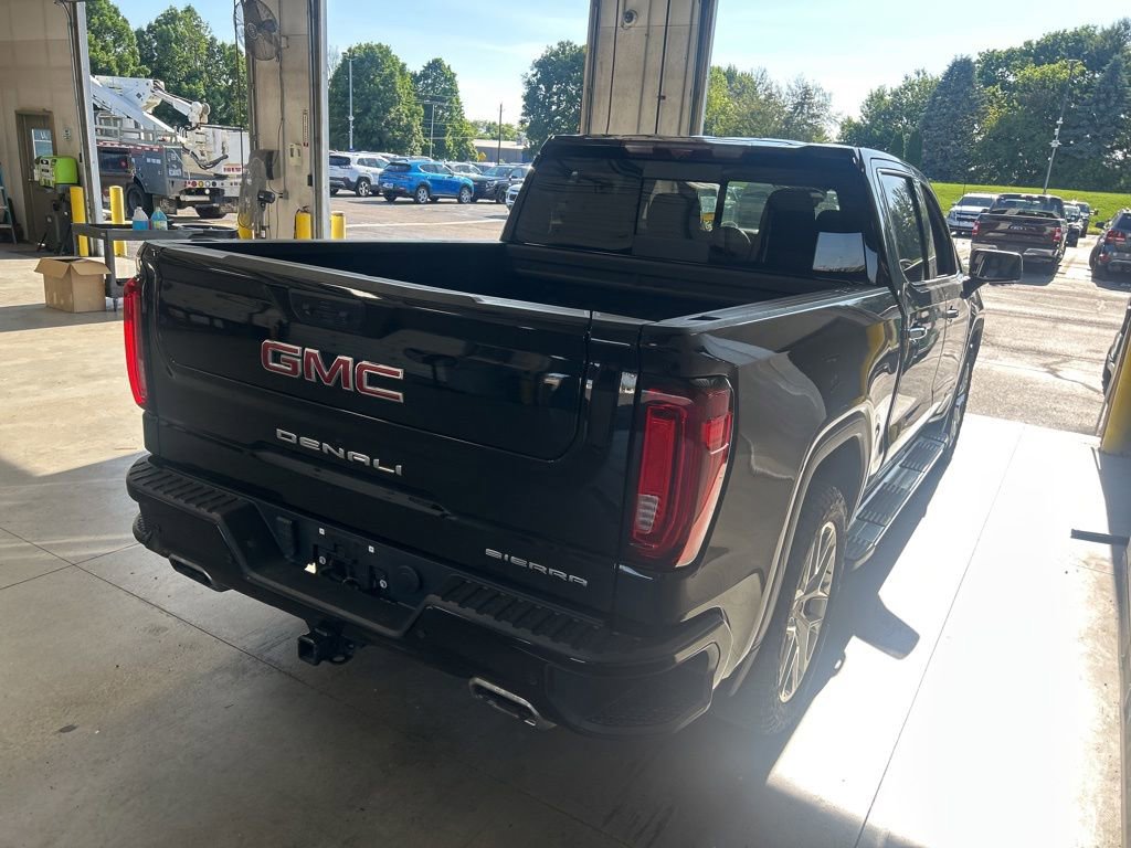 Used 2022 GMC Sierra 1500 Denali w/ Technology Package AWD/4WD image 8