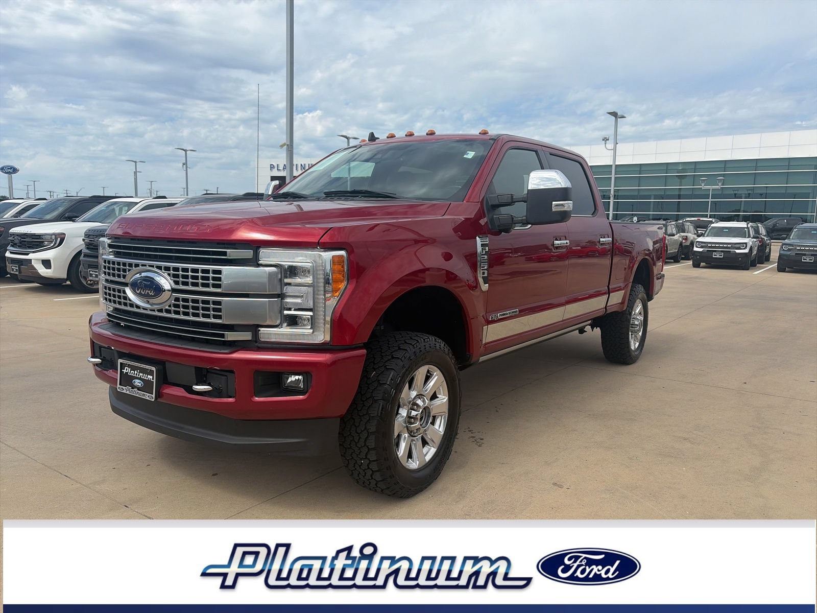 Certified 2019 Ford F250 Platinum w/ Platinum Ultimate Package AWD/4WD image 1