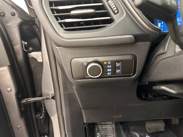 Certified 2025 Ford Escape Active image 28