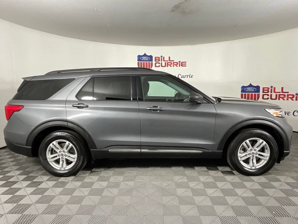 Certified 2022 Ford Explorer XLT RWD image 2