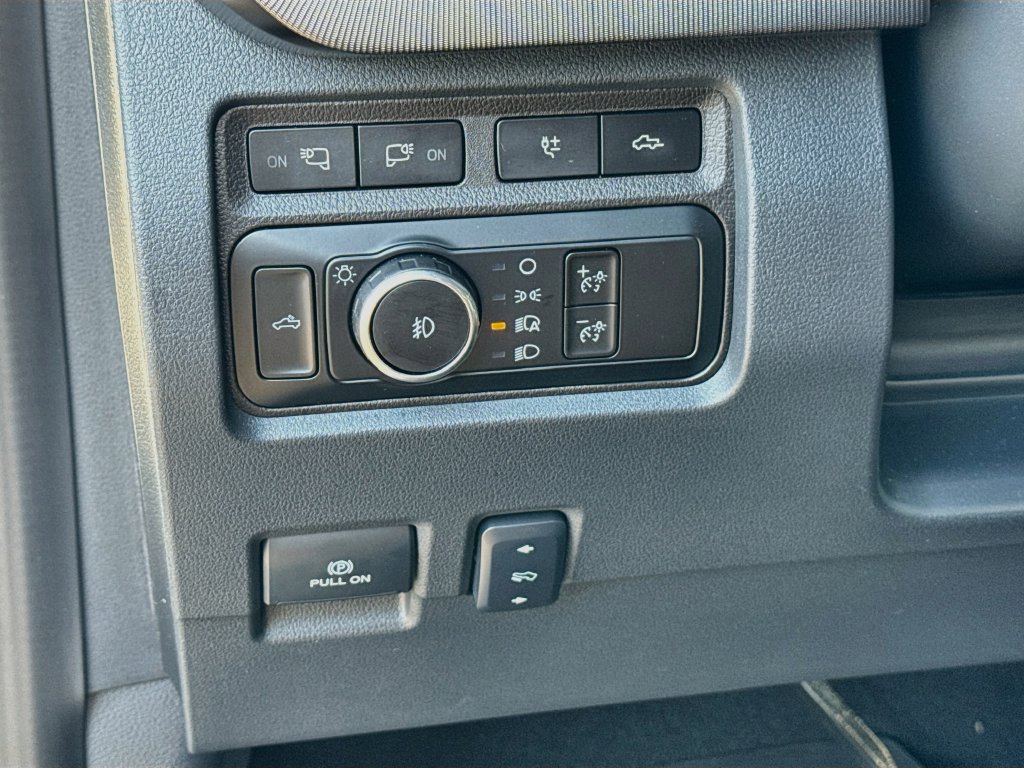 Certified 2024 Ford F250 Platinum AWD/4WD image 10