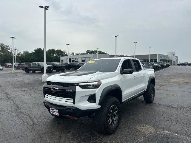 Used 2023 Chevrolet Colorado ZR2 w/ ZR2 Convenience Package III AWD/4WD image 4
