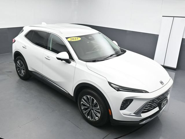 Used 2025 Buick Envision Preferred AWD/4WD image 18