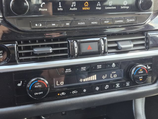 Used 2025 Nissan Pathfinder SL AWD/4WD image 21