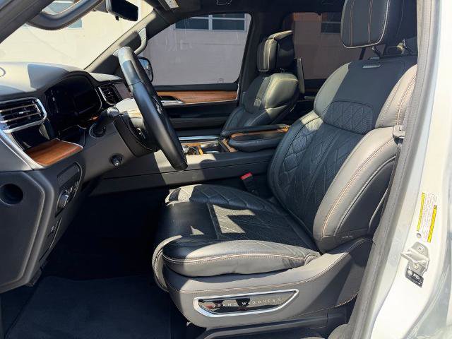 Used 2022 Jeep Grand Wagoneer Series III w/ Rear Seat Video Group 1 AWD/4WD image 11
