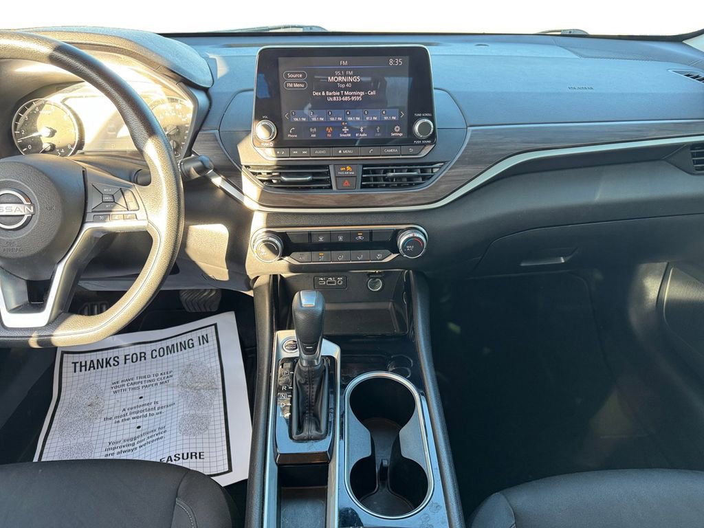 Used 2024 Nissan Altima 2.5 SV image 14