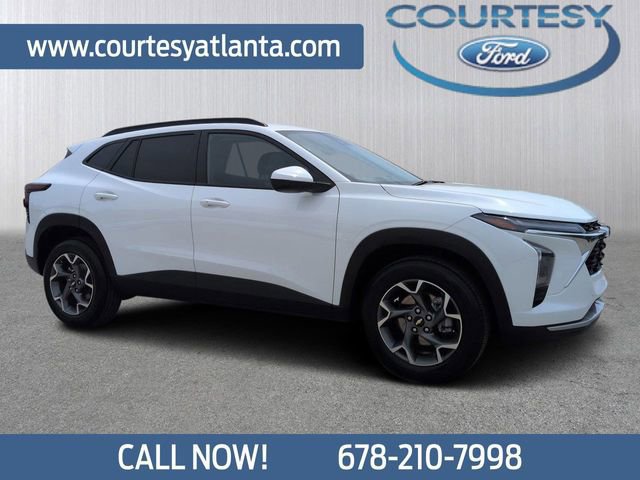 Used 2025 Chevrolet Trax LT w/ LT Convenience Package image 6