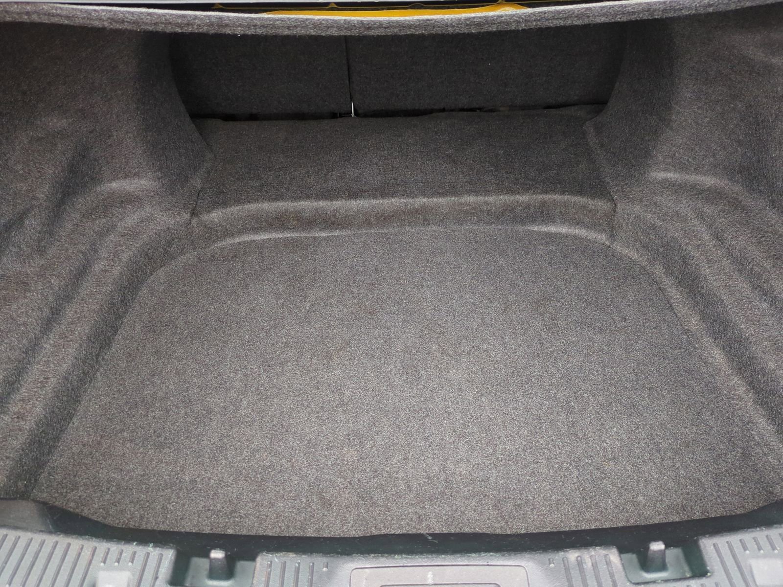 Certified 2018 Ford Taurus SEL image 34