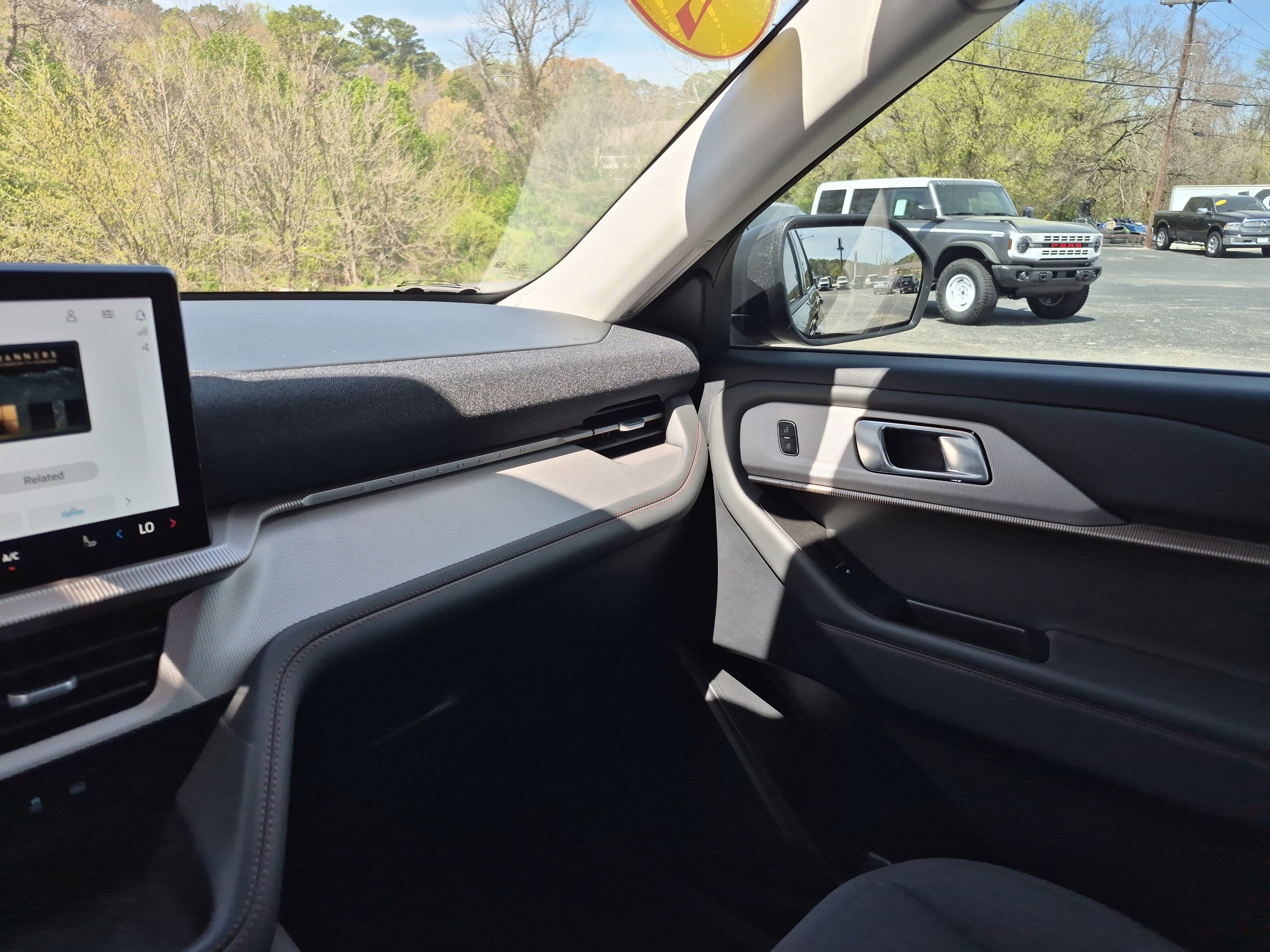 Certified 2025 Ford Explorer Active image 21