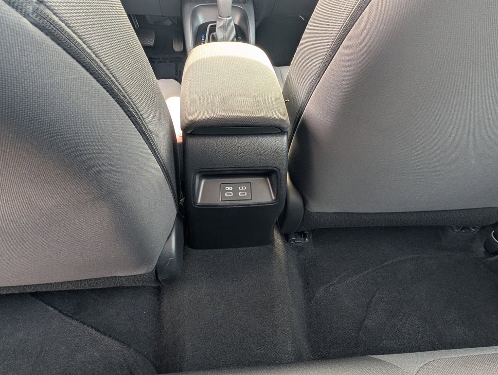 Used 2025 Toyota Corolla LE image 16
