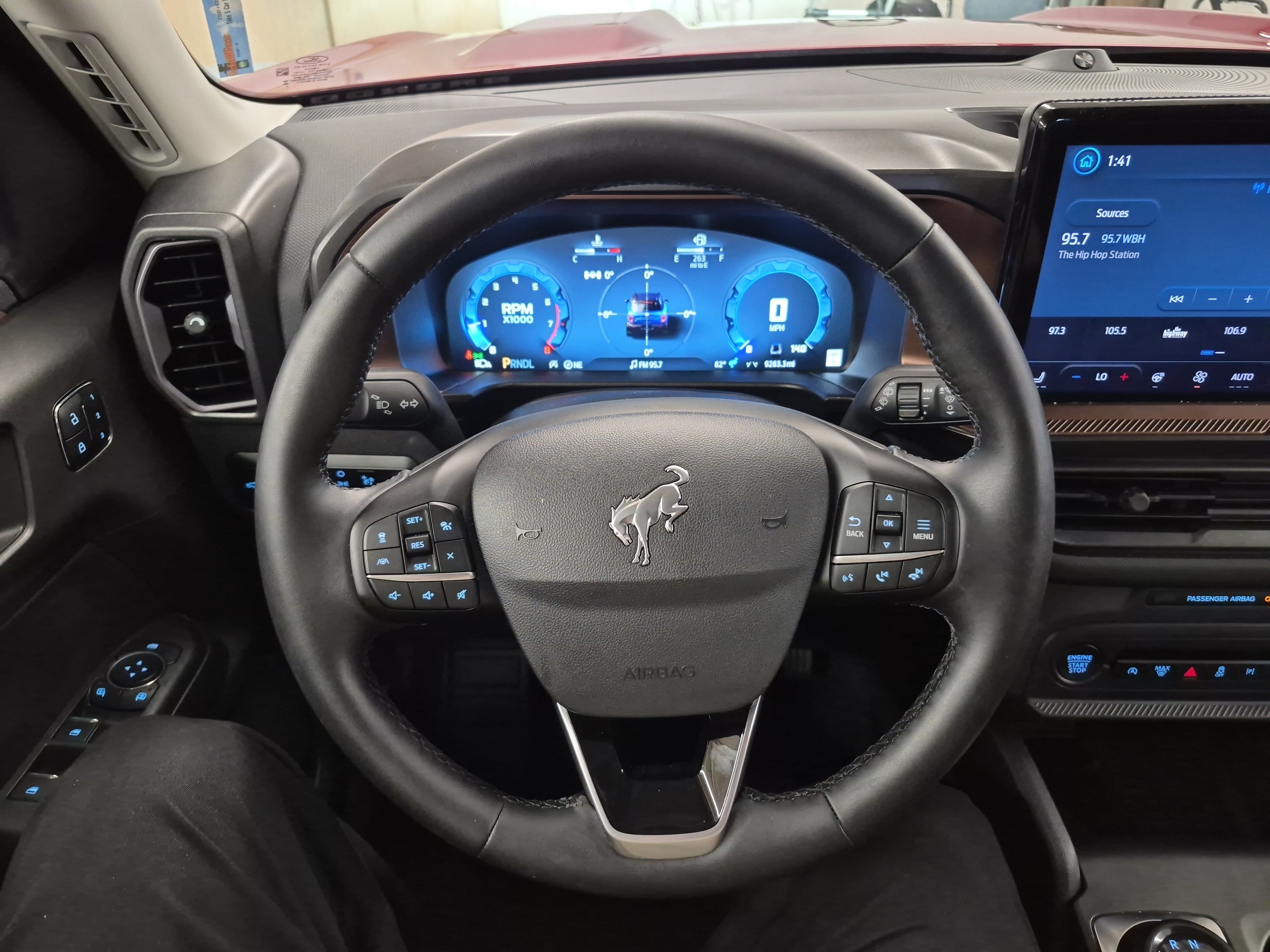 Certified 2025 Ford Bronco Sport Outer Banks w/ Outer Banks Tech Package+ AWD/4WD image 29