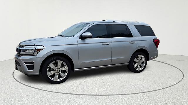 Certified 2023 Ford Expedition Platinum image 4