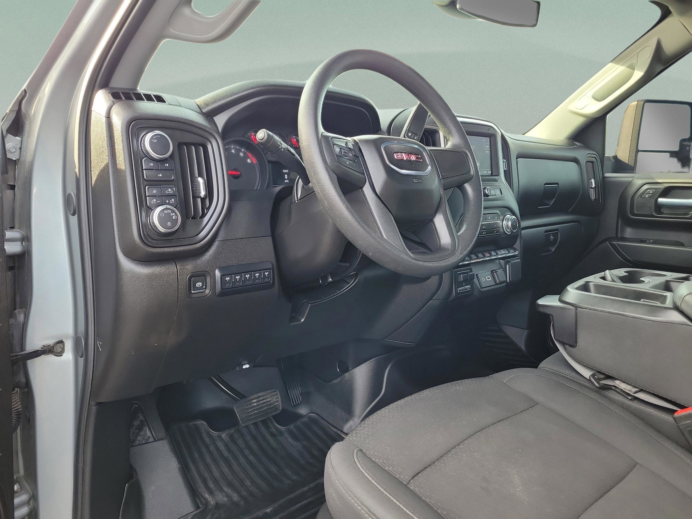 Used 2025 GMC Sierra 3500 Pro w/ 1SA Pro Safety Plus Package AWD/4WD image 10