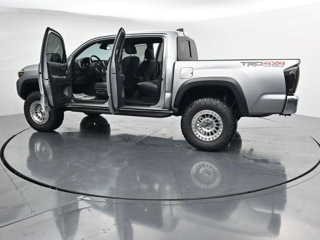 Used 2023 Toyota Tacoma TRD Off-Road AWD/4WD image 6