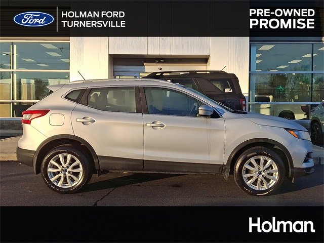 Used 2020 Nissan Rogue Sport SV image 1