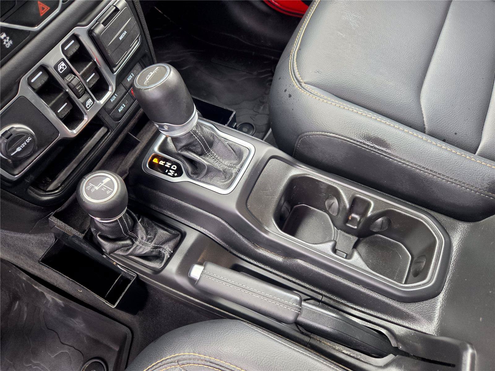 Used 2024 Jeep Gladiator Sport AWD/4WD image 19