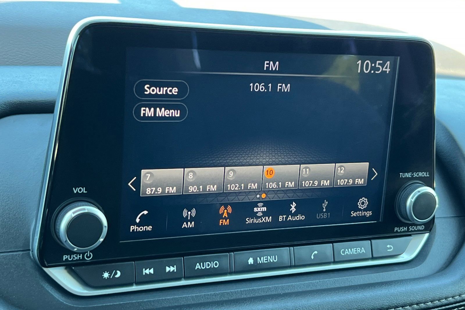 Used 2023 Nissan Rogue SV image 19