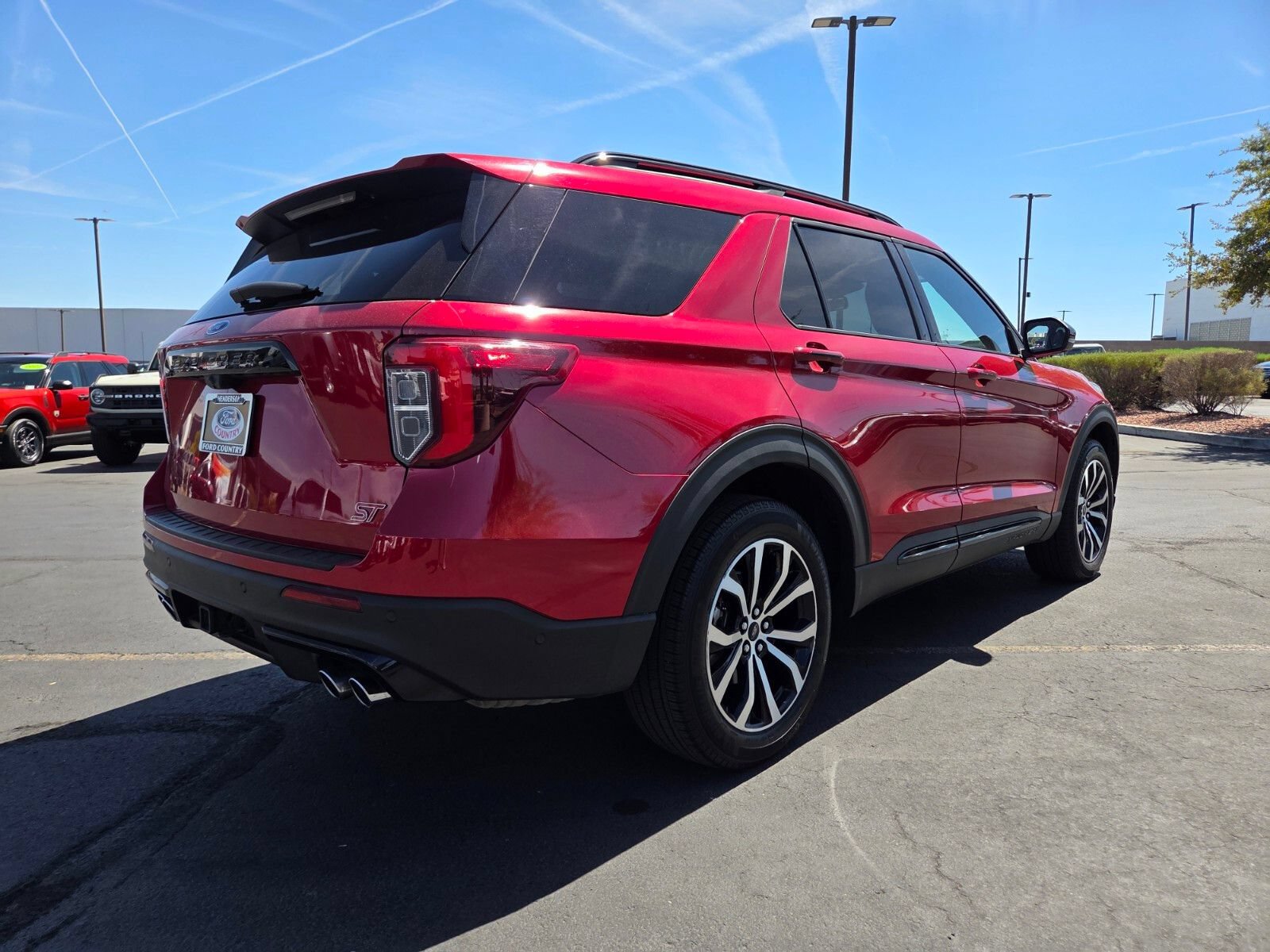 Certified 2020 Ford Explorer ST w/ Premium Technology Package AWD/4WD image 6