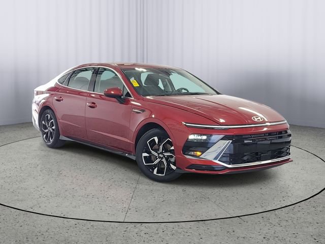 Used 2025 Hyundai Sonata SEL FWD image 4