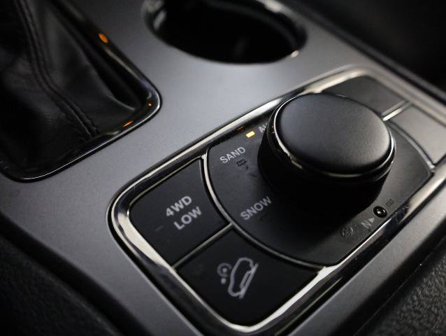 Used 2020 Jeep Grand Cherokee Limited X AWD/4WD image 27