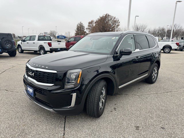 Used 2022 Kia Telluride EX image 3